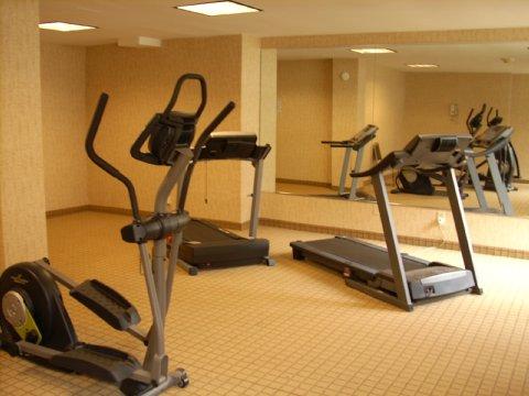 La Quinta Inn & Suites Pittsburgh North McCandless Township ภายนอก รูปภาพ