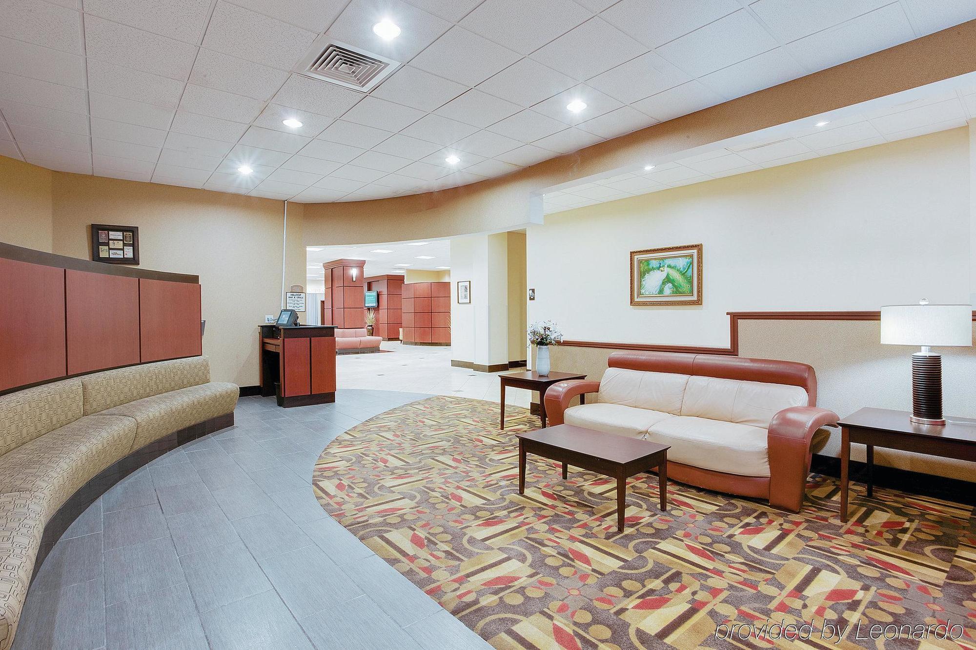 La Quinta Inn & Suites Pittsburgh North McCandless Township ภายนอก รูปภาพ